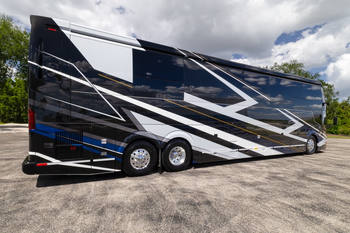 2026 Prevost Loki H3 45 LC023 gallery image-4