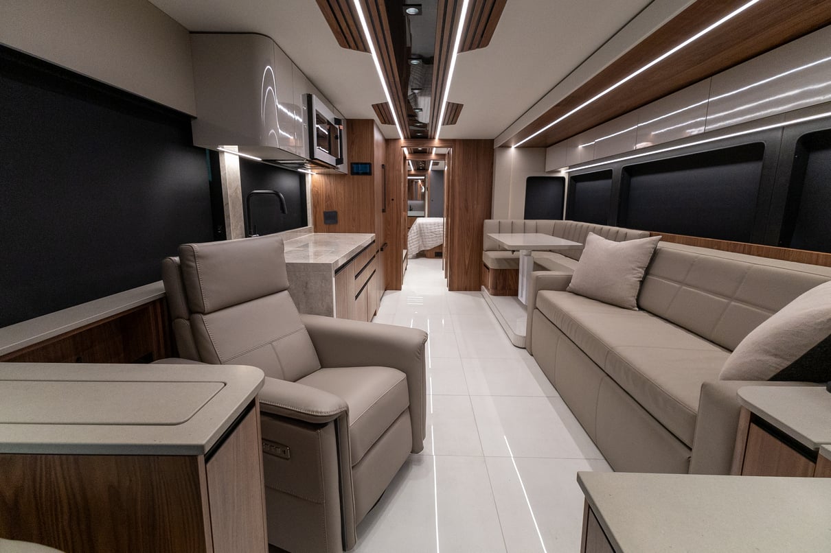 2026 Prevost Loki H3 45 LC023 gallery image-14