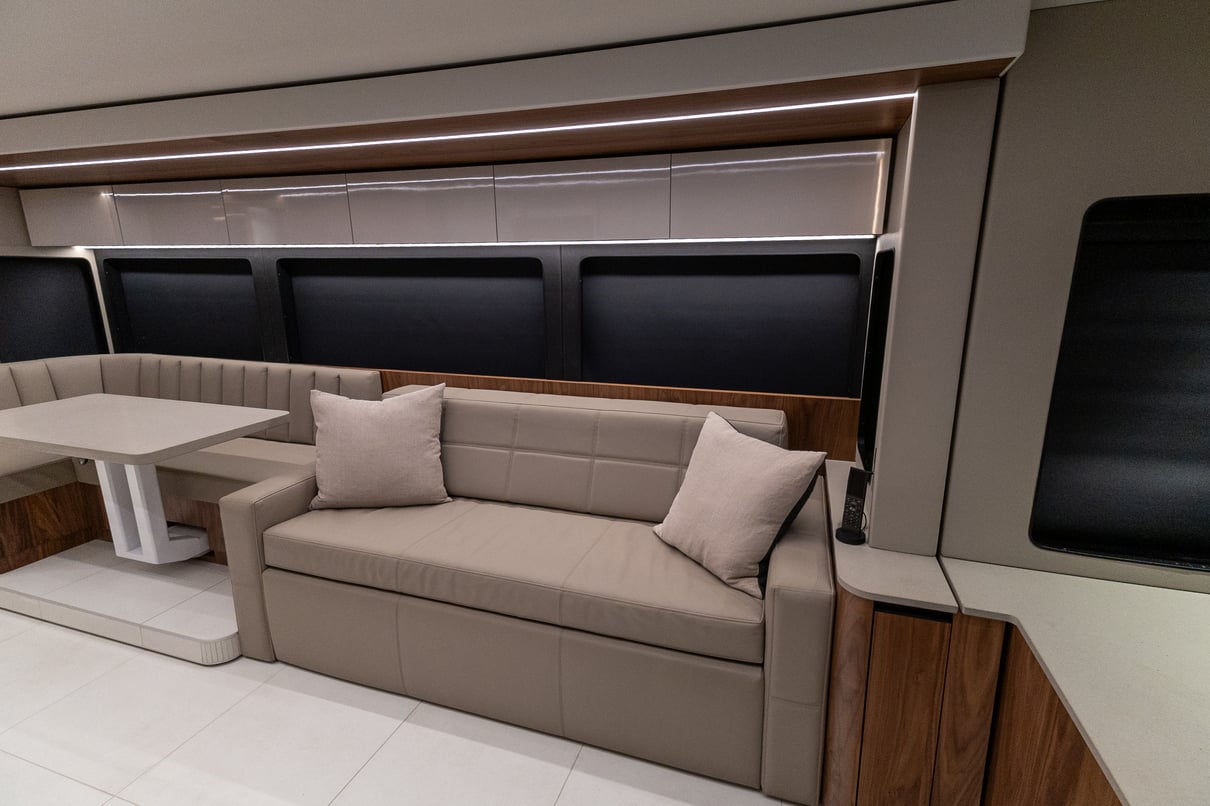 2026 Prevost Loki H3 45 LC023 gallery image-15