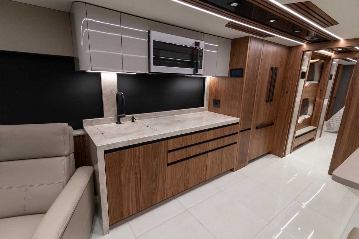 2026 Prevost Loki H3 45 LC023 gallery image-18