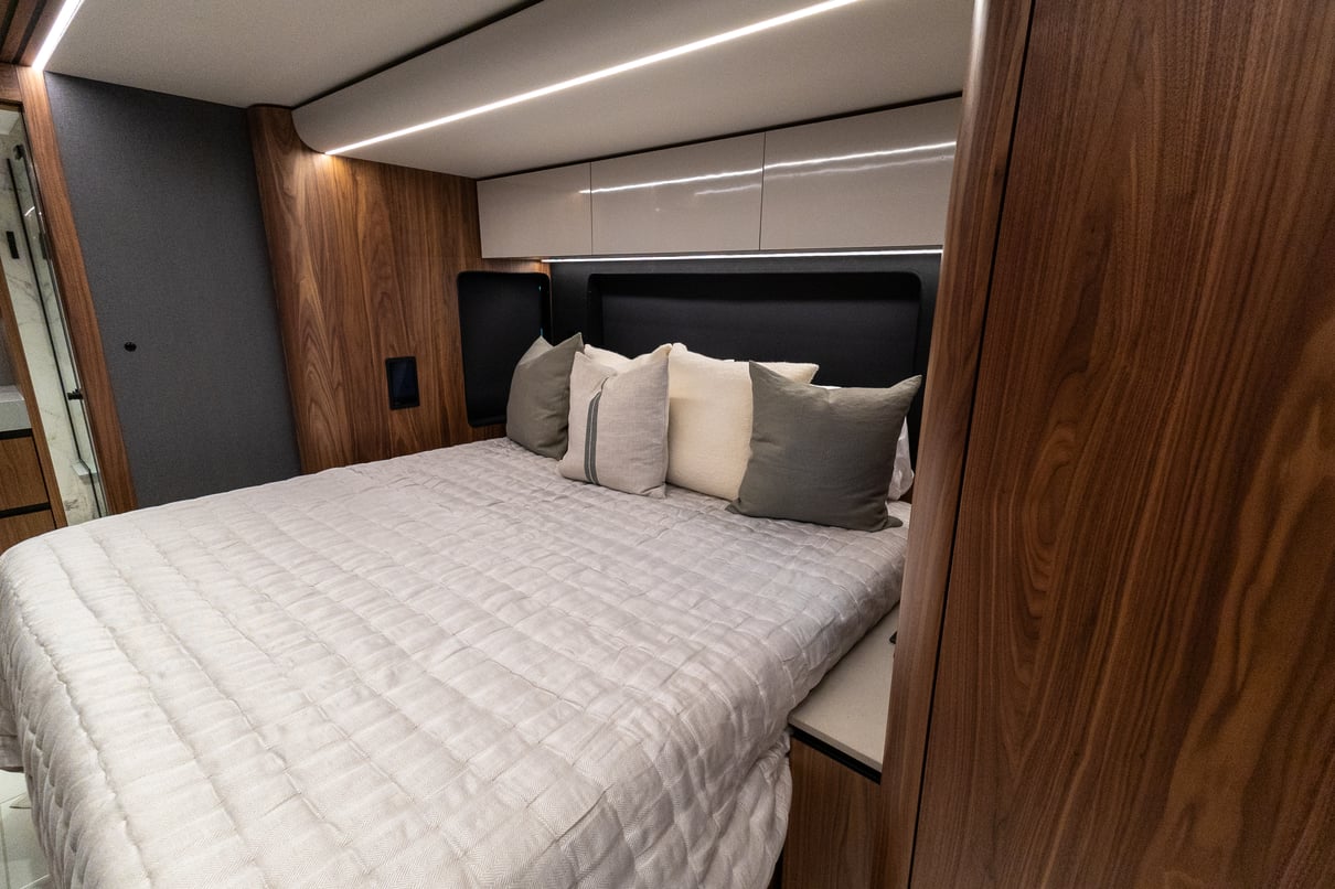 2026 Prevost Loki H3 45 LC023 gallery image-25