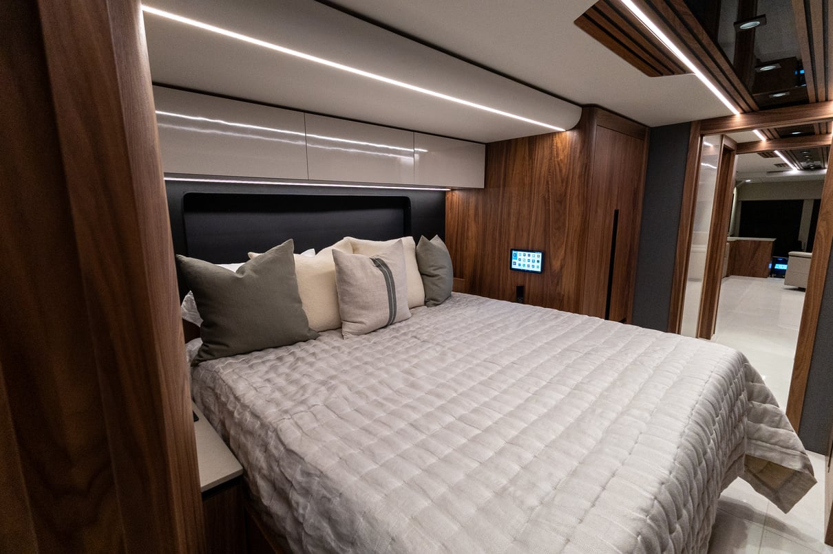 2026 Prevost Loki H3 45 LC023 gallery image-27