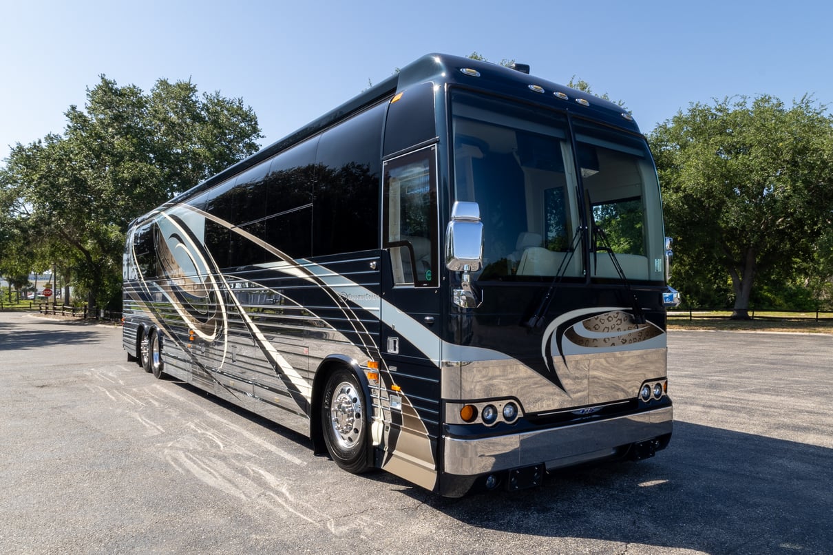 2006 Prevost Country Coach XL II gallery image-1
