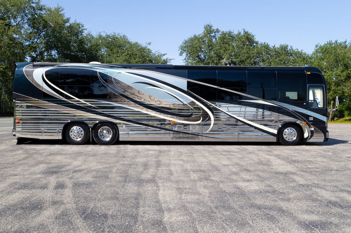 2006 Prevost Country Coach XL II gallery image-3
