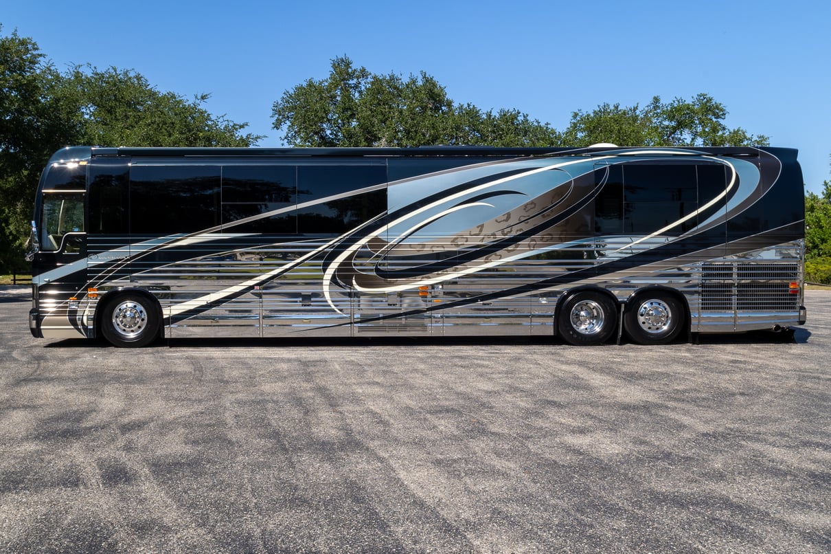 2006 Prevost Country Coach XL II gallery image-9