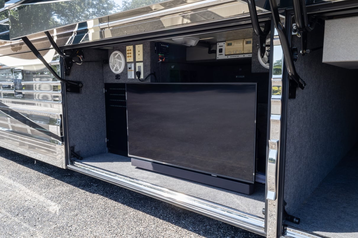2006 Prevost Country Coach XL II gallery image-37