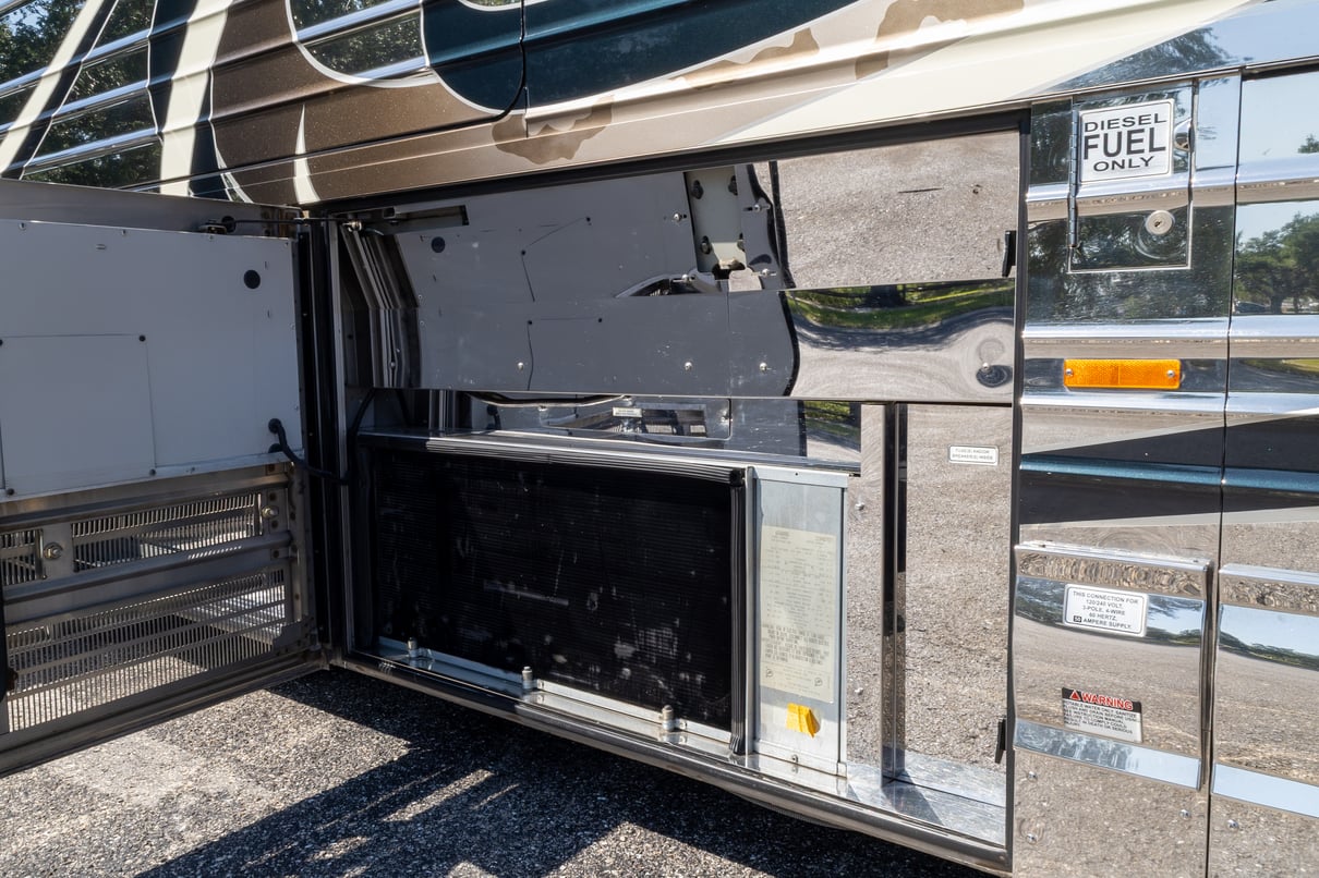 2006 Prevost Country Coach XL II gallery image-40
