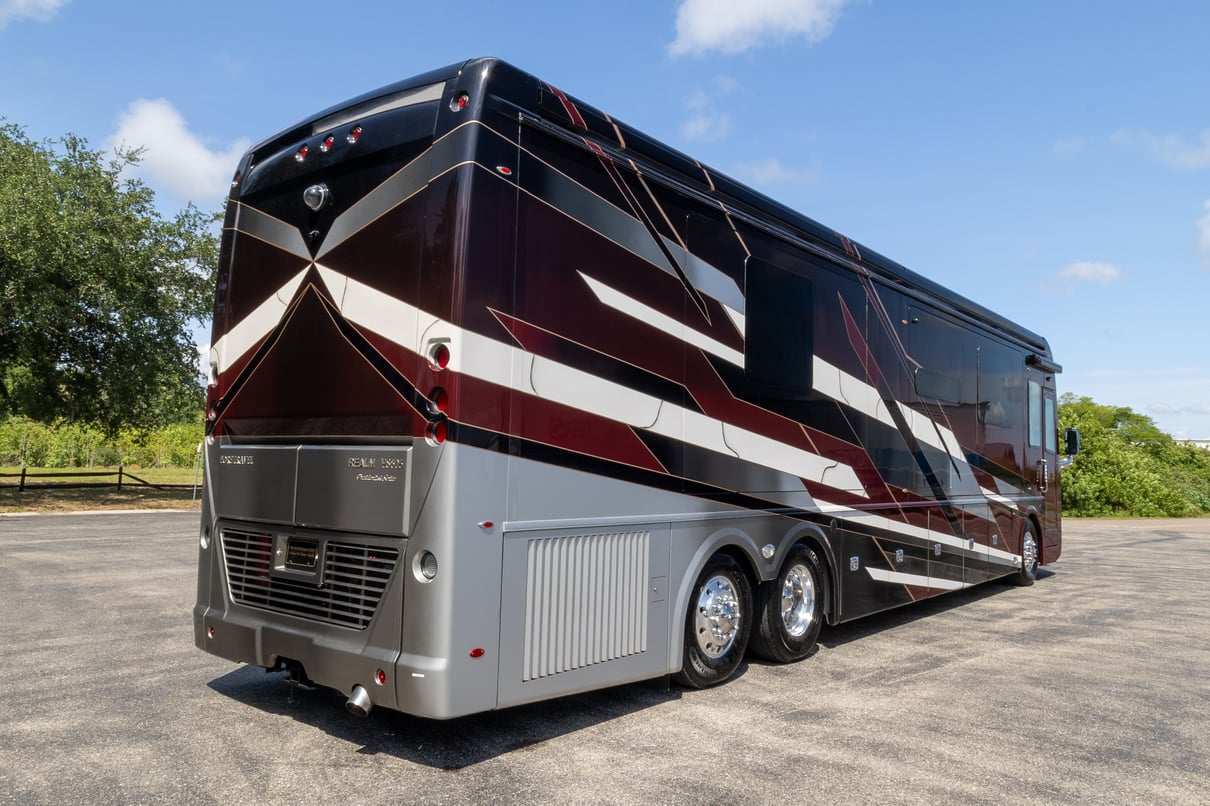 2023 Foretravel Realm Presidential LVMS gallery image-5