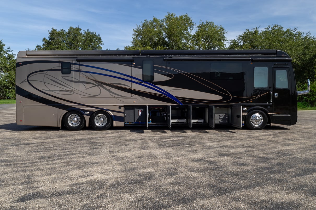 2019 Foretravel iH 45 gallery image-33