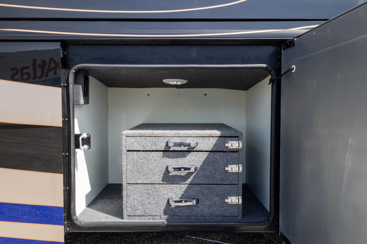 2019 Foretravel iH 45 gallery image-39