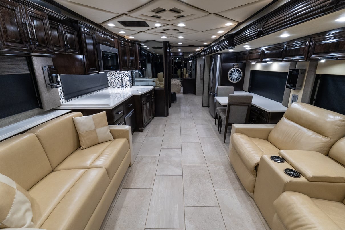 2020 Newmar Mountain Aire 4551 gallery image-14