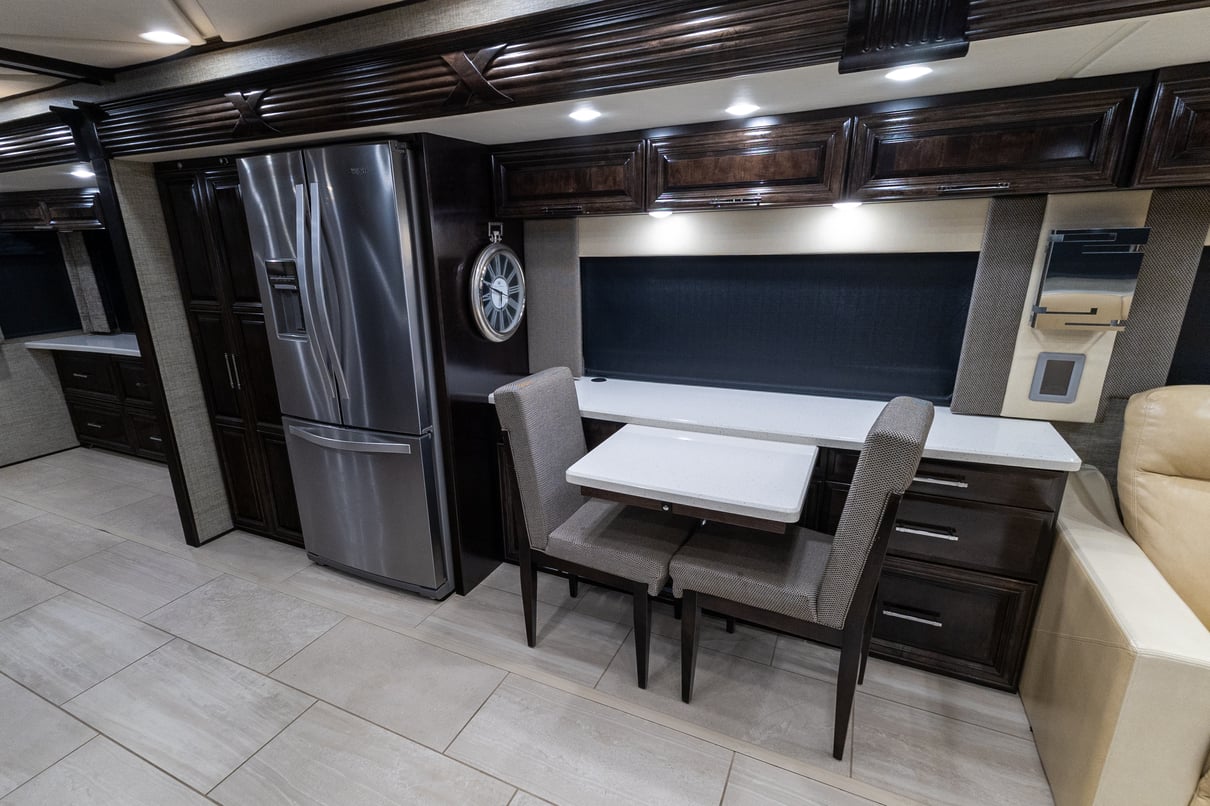2020 Newmar Mountain Aire 4551 gallery image-16