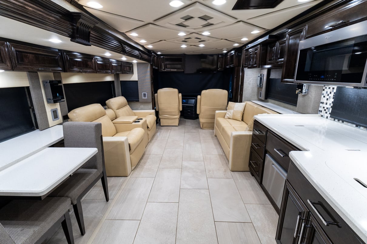 2020 Newmar Mountain Aire 4551 gallery image-21