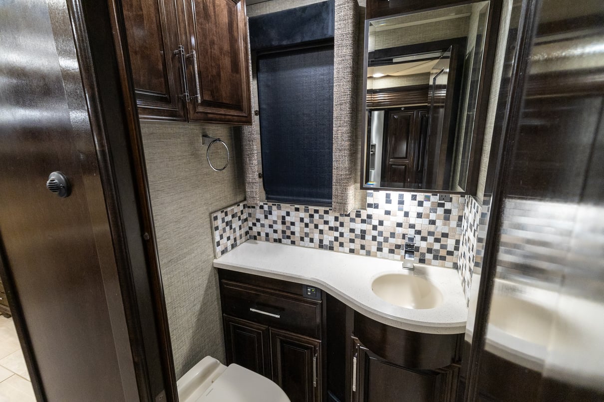 2020 Newmar Mountain Aire 4551 gallery image-22