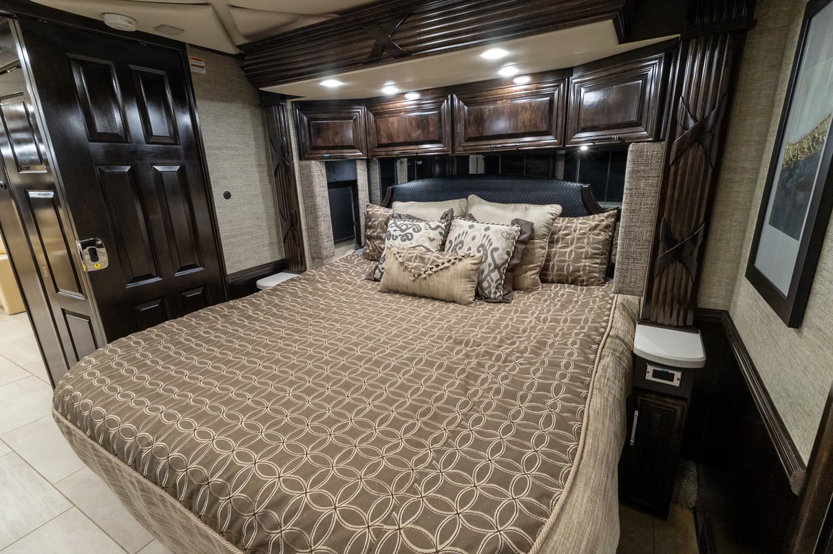 2020 Newmar Mountain Aire 4551 gallery image-26