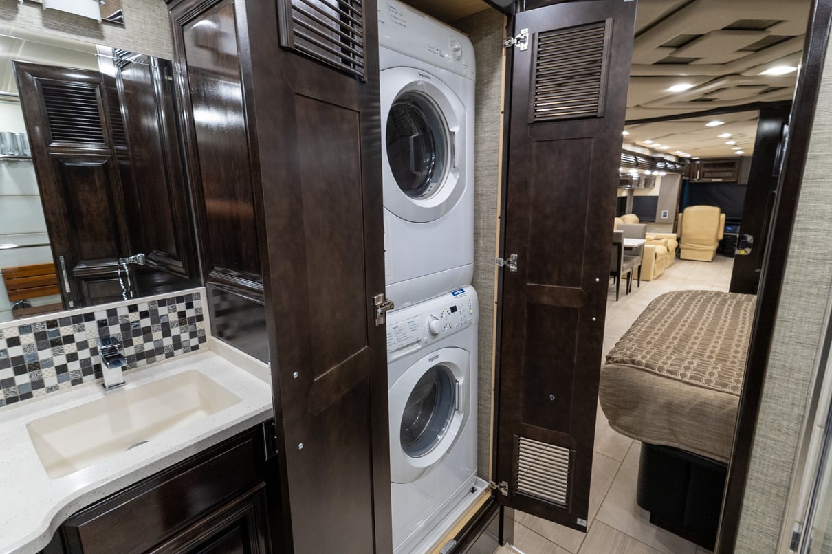 2020 Newmar Mountain Aire 4551 gallery image-31