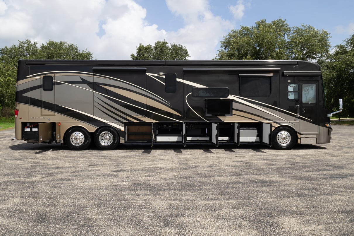 2020 Newmar Mountain Aire 4551 gallery image-32