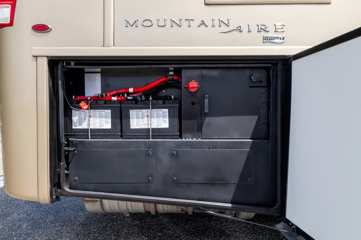 2020 Newmar Mountain Aire 4551 gallery image-34
