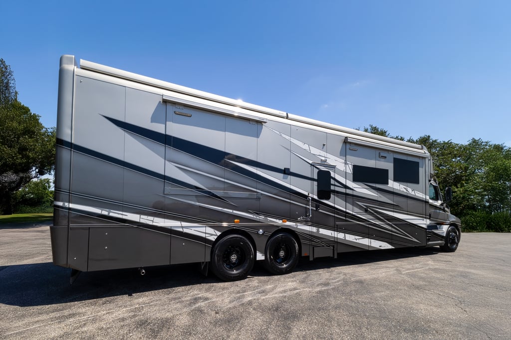 2026 SHOWHAULER ADVENTURE A4502