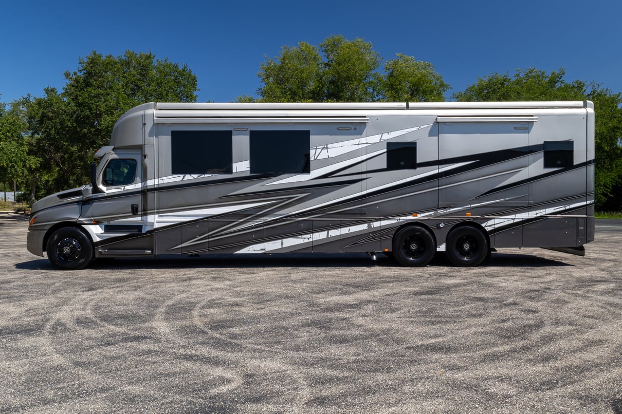 2026 SHOWHAULER ADVENTURE A4502 gallery image-9