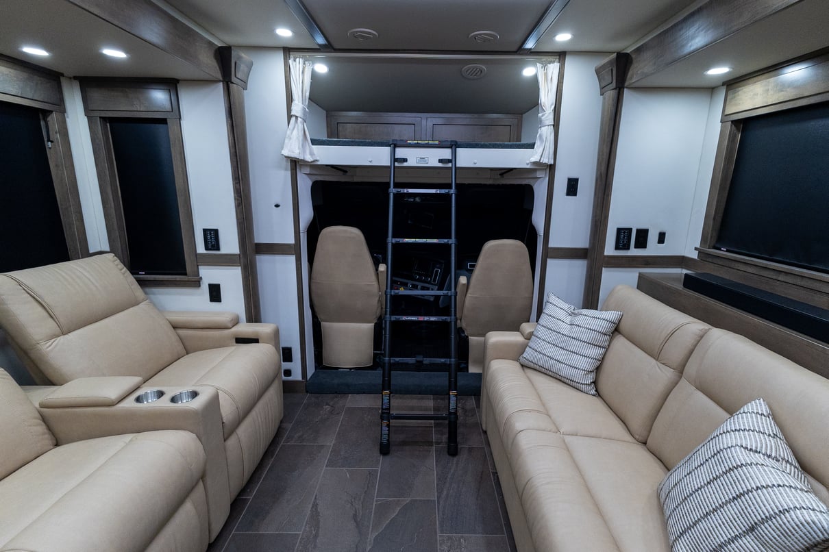 2026 SHOWHAULER ADVENTURE A4502 gallery image-24