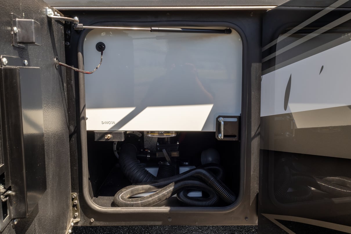 2026 SHOWHAULER ADVENTURE A4502 gallery image-47