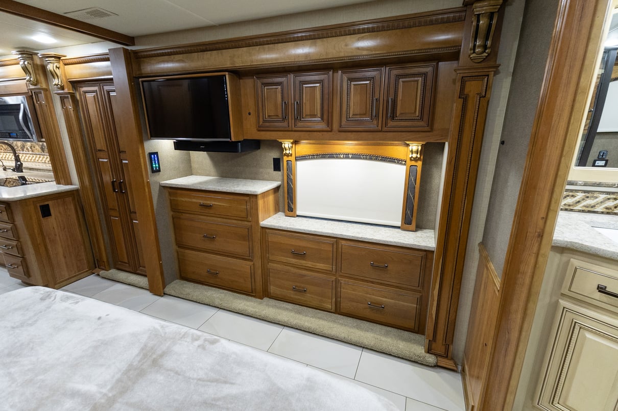 2017 Entegra Cornerstone 45B gallery image-27