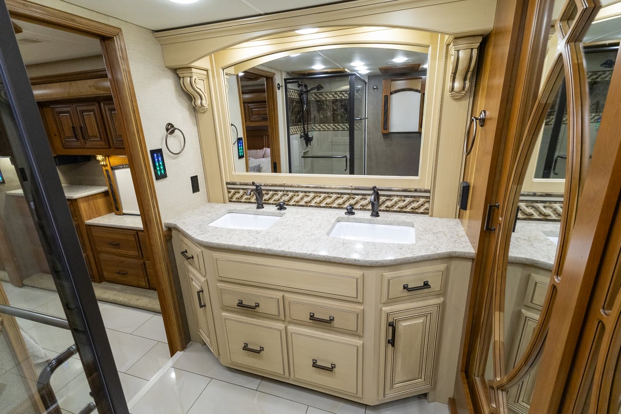 2017 Entegra Cornerstone 45B gallery image-28