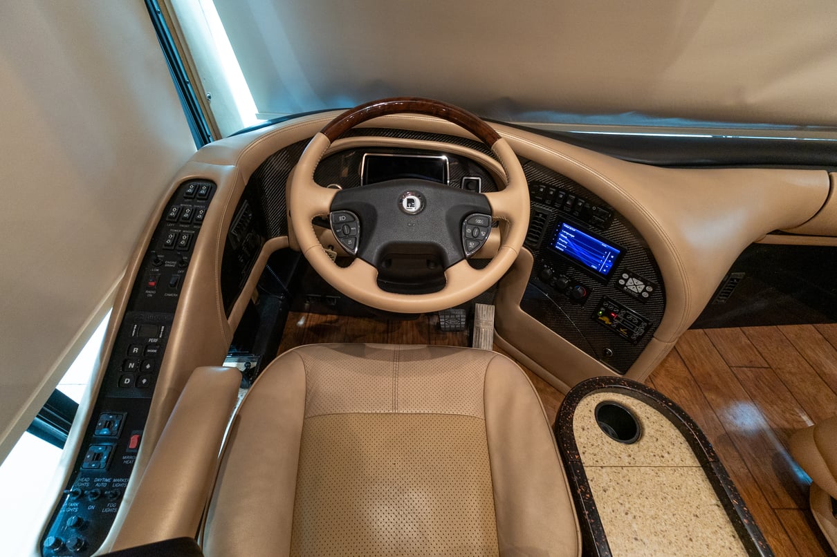 2012 Newell P2000i gallery image-13