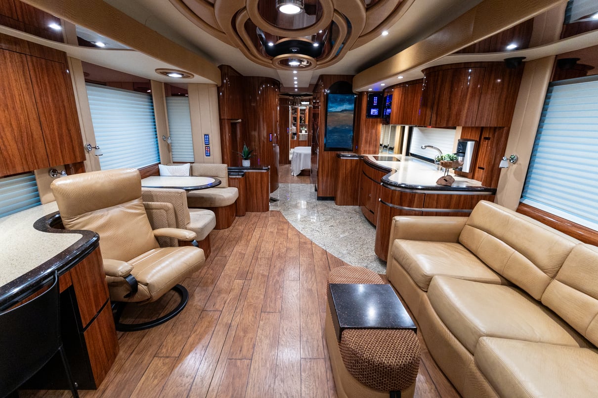 2012 Newell P2000i gallery image-14