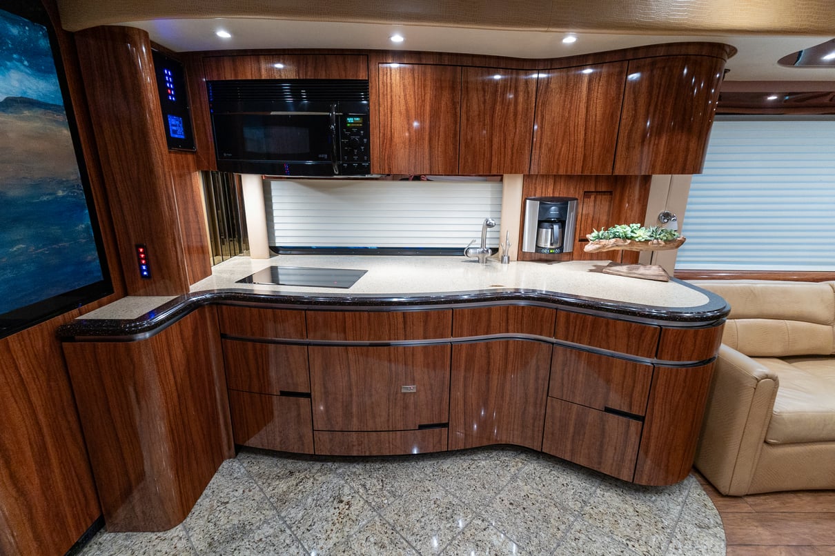 2012 Newell P2000i gallery image-19