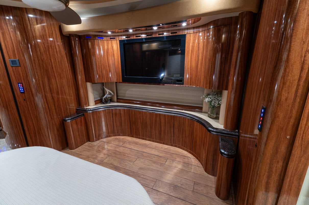 2012 Newell P2000i gallery image-28