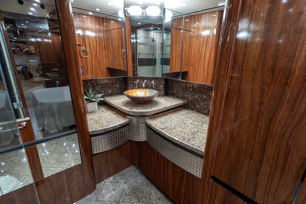 2012 Newell P2000i gallery image-29