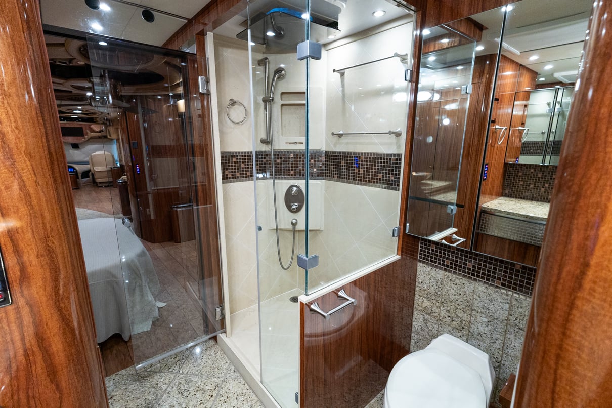2012 Newell P2000i gallery image-30