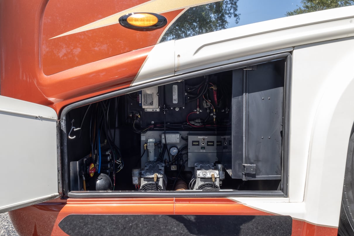 2012 Newell P2000i gallery image-42