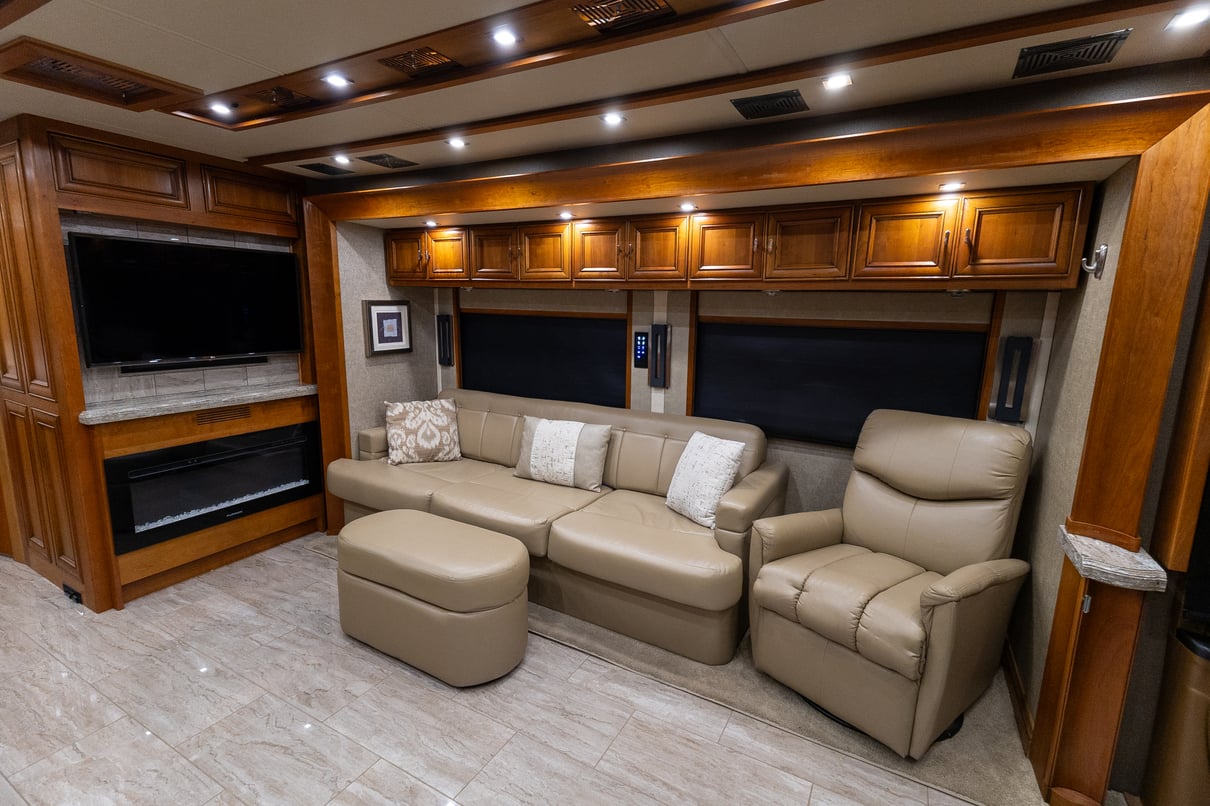 2019 Tiffin Allegro Bus 37AP gallery image-15