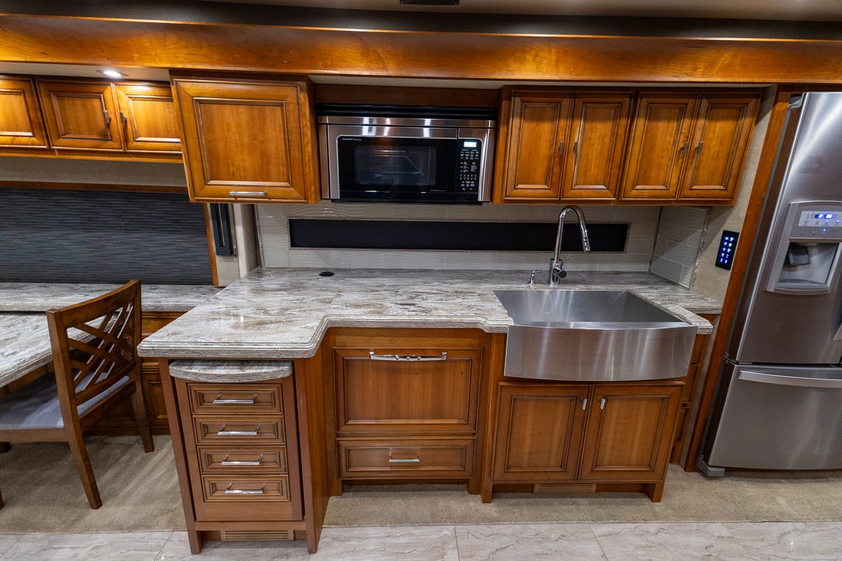 2019 Tiffin Allegro Bus 37AP gallery image-18