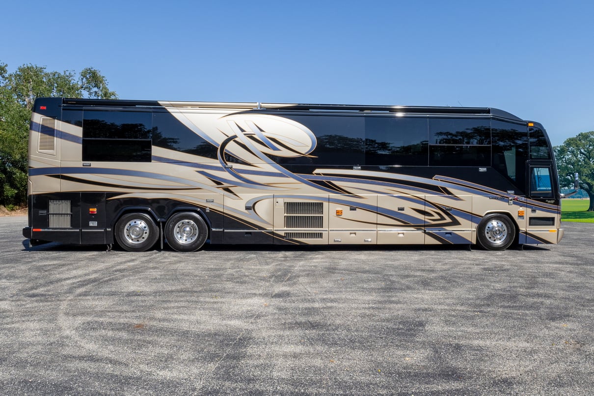 2009 Prevost Liberty H3 45 gallery image-3
