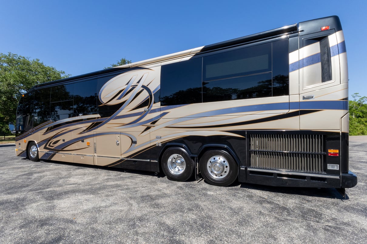 2009 Prevost Liberty H3 45 gallery image-8