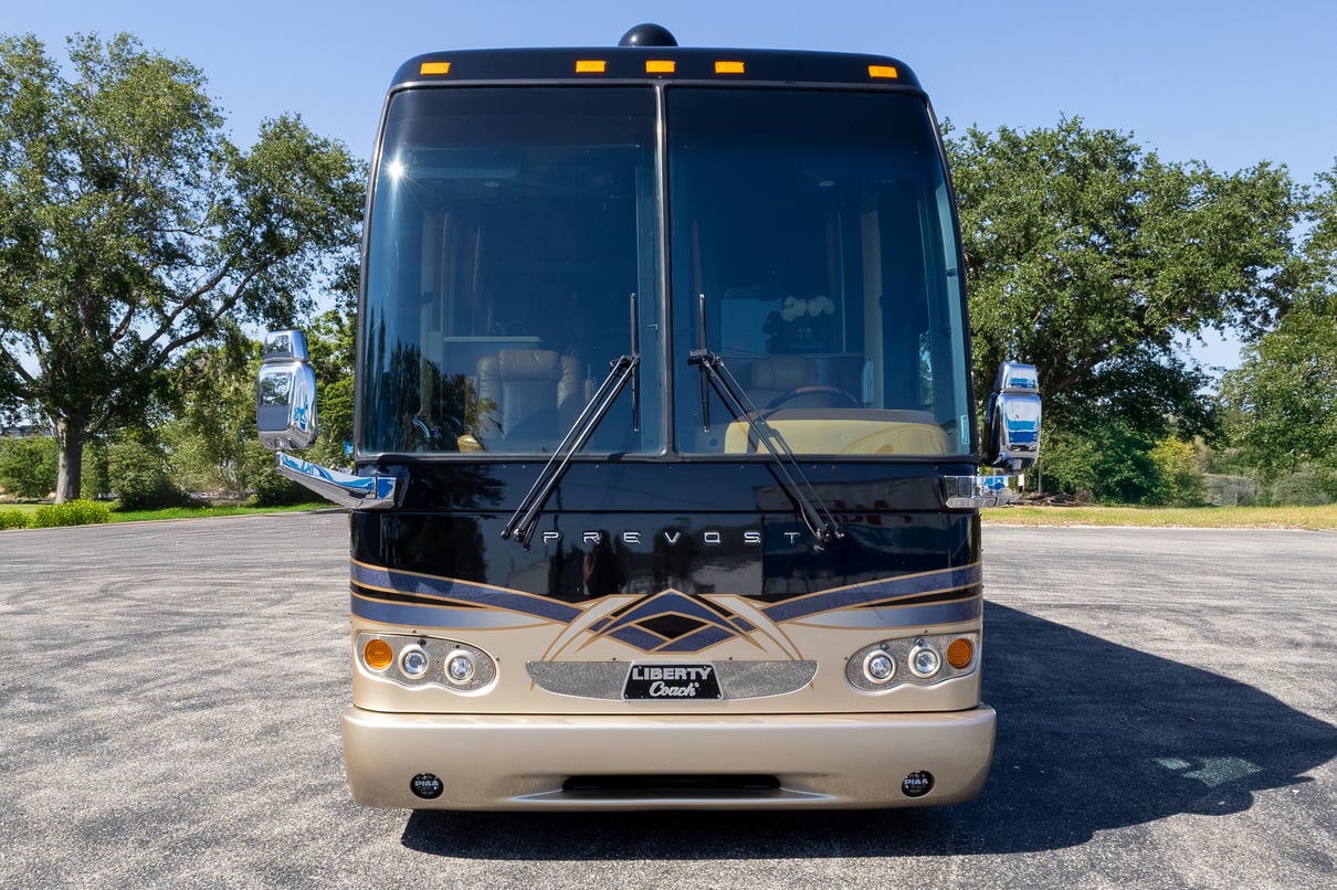 2009 Prevost Liberty H3 45 gallery image-12