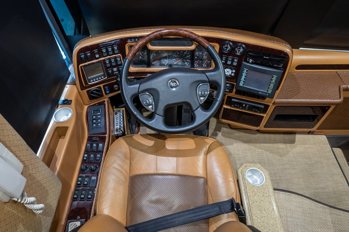 2009 Prevost Liberty H3 45 gallery image-13
