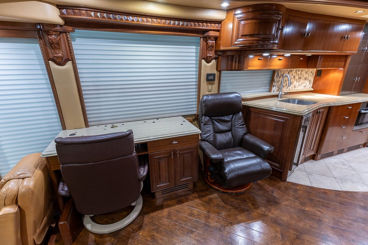 2009 Prevost Liberty H3 45 gallery image-17
