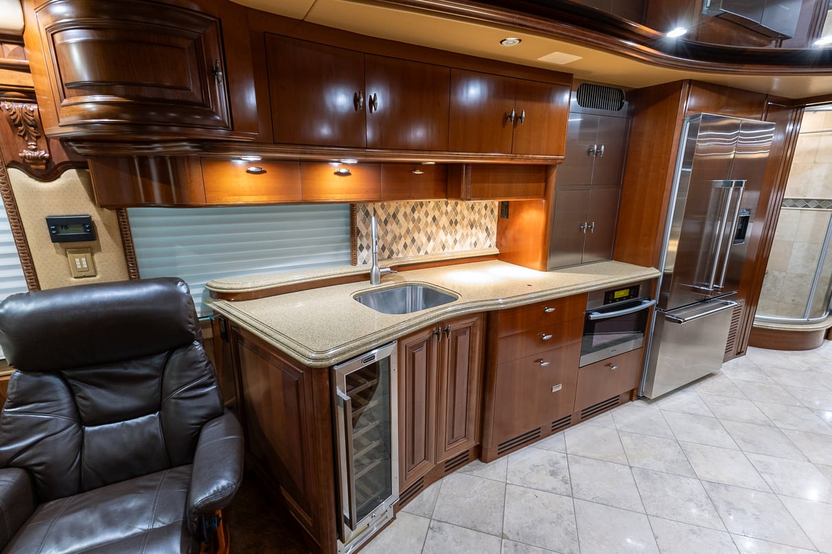 2009 Prevost Liberty H3 45 gallery image-18