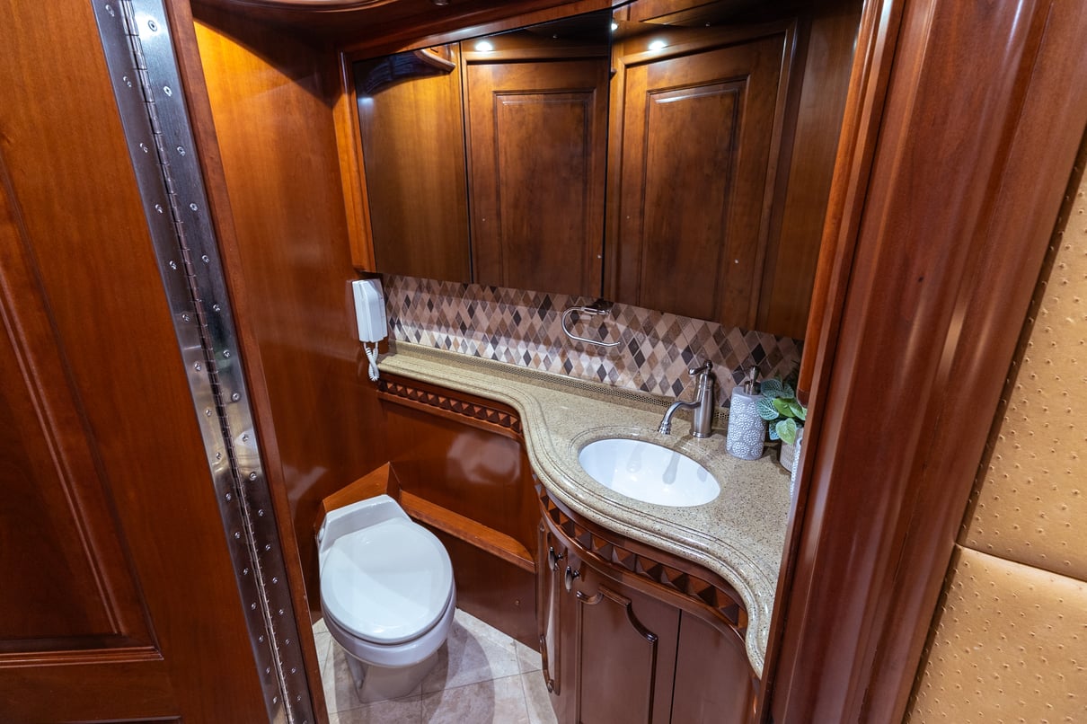 2009 Prevost Liberty H3 45 gallery image-22