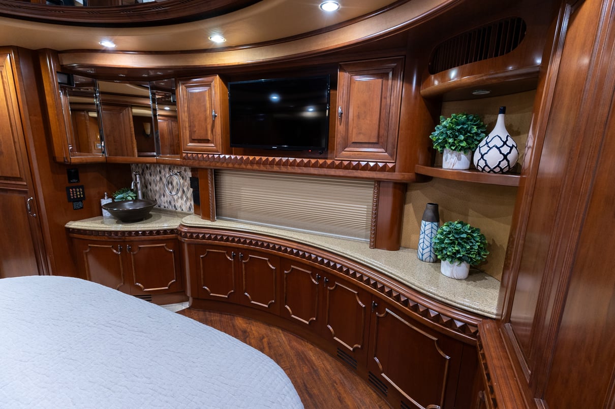2009 Prevost Liberty H3 45 gallery image-30