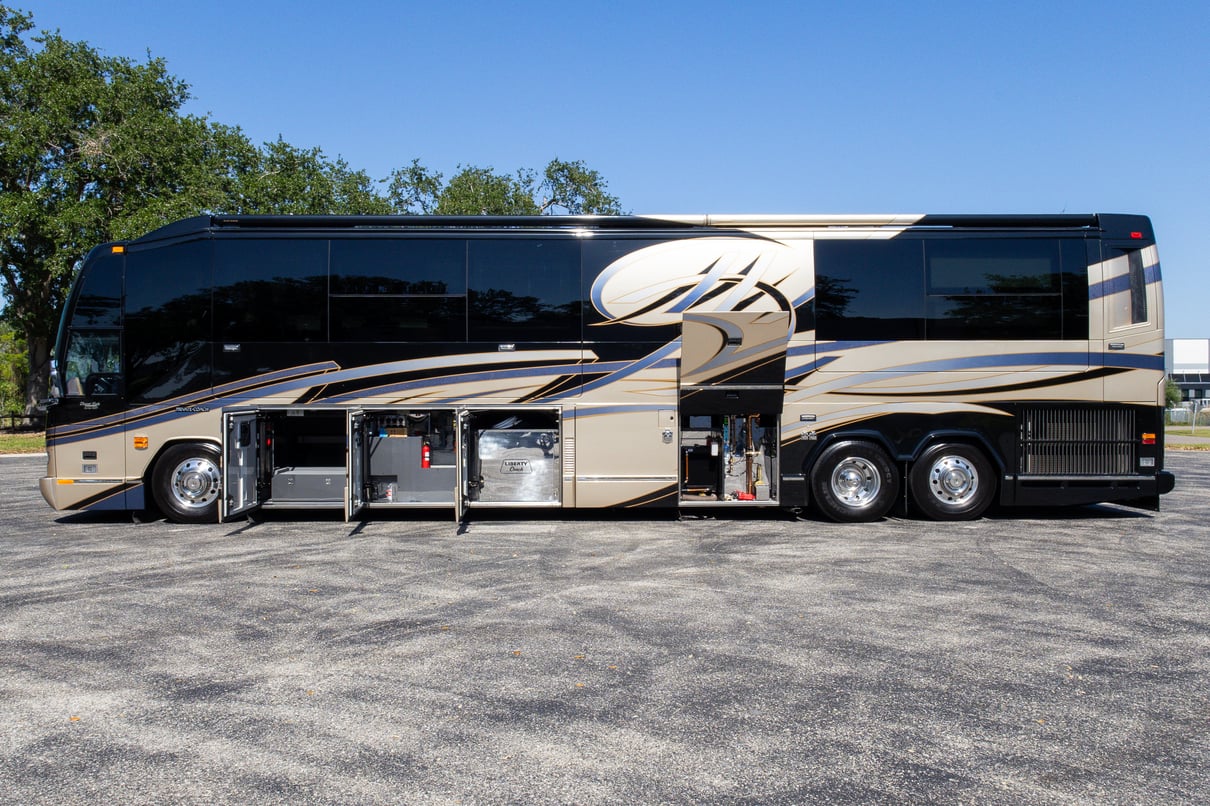 2009 Prevost Liberty H3 45 gallery image-34
