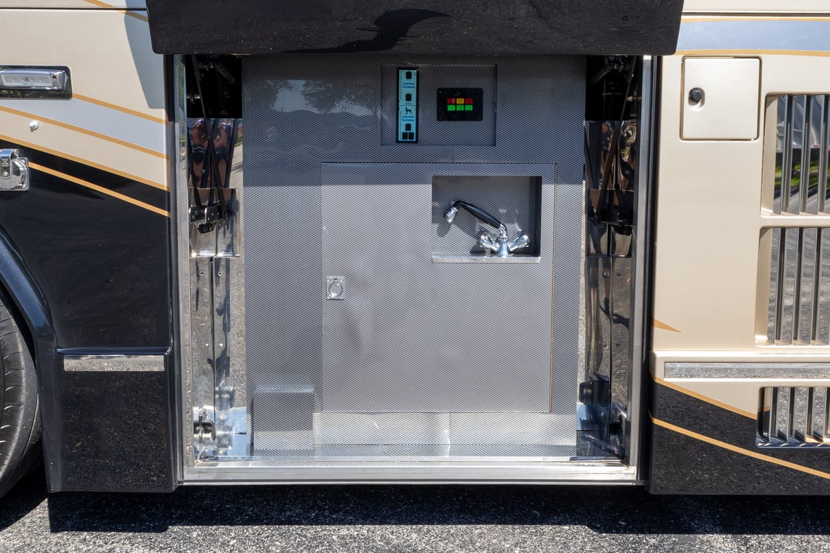 2009 Prevost Liberty H3 45 gallery image-36