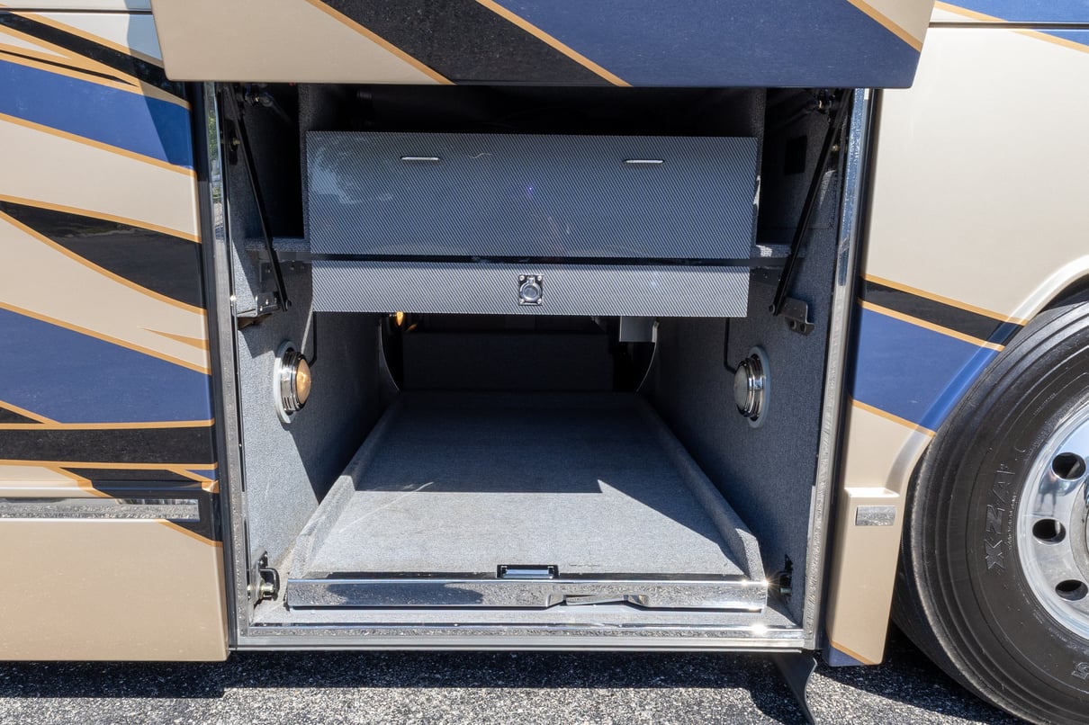 2009 Prevost Liberty H3 45 gallery image-39