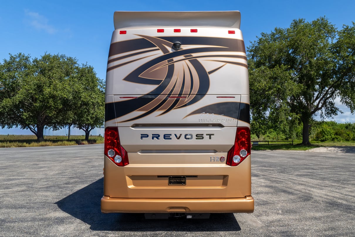 2014 Prevost Millennium H3 45 gallery image-6