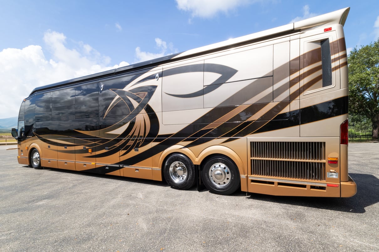 2014 Prevost Millennium H3 45 gallery image-8